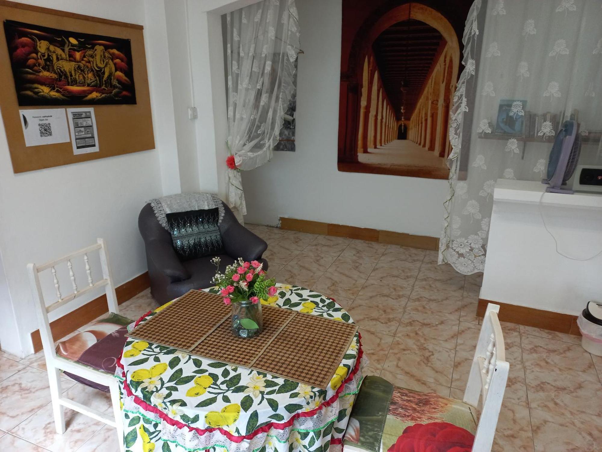 Open Air Cafe & Apartments Порт-Луи Номер фото